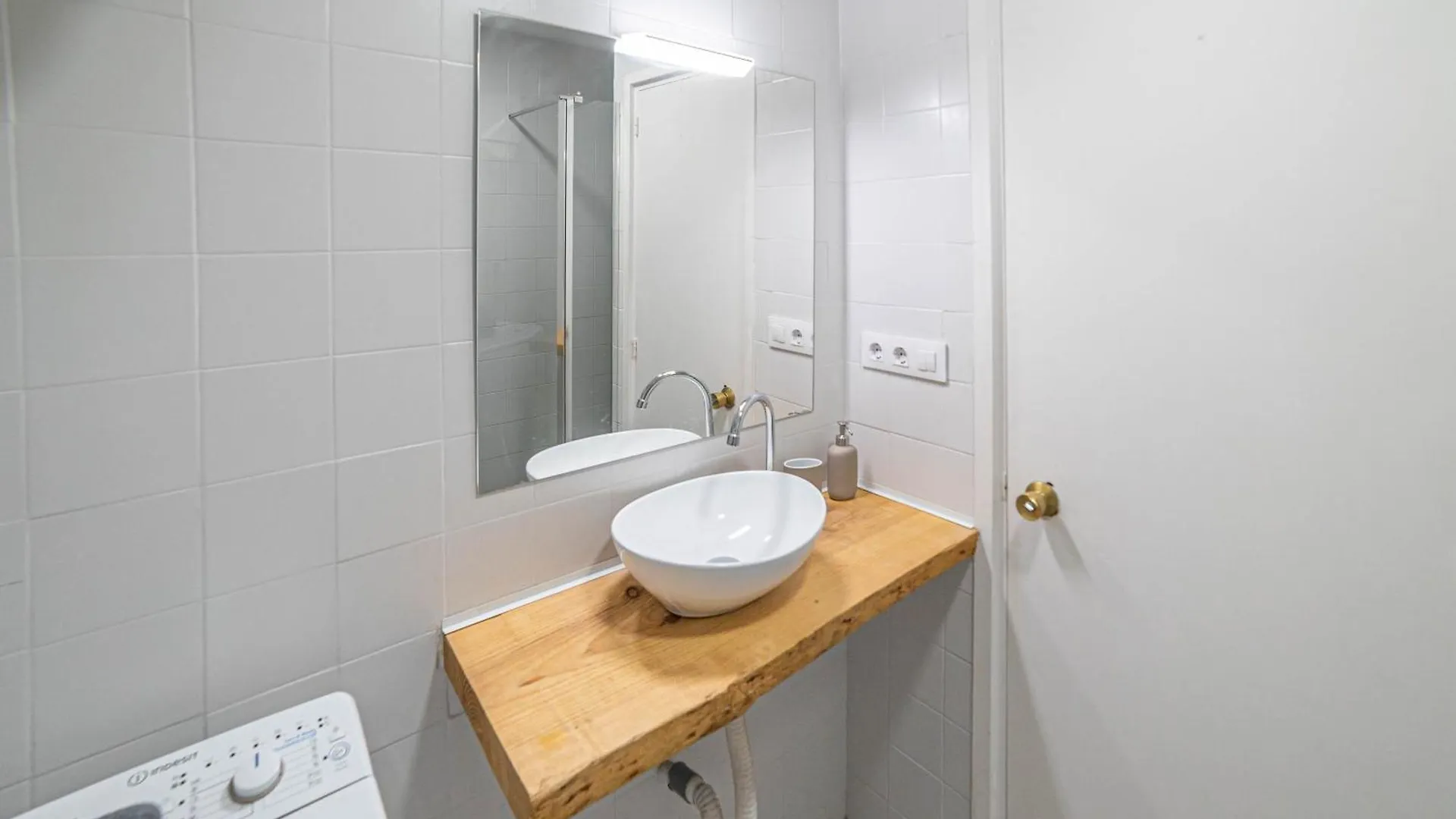 Welcomy Sant Andreu Apartment Barcelona 0*,